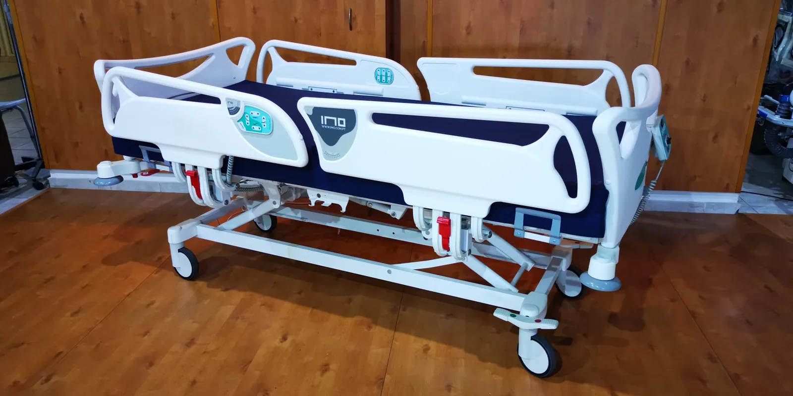 מיטה חשמלית Savion Select 2 עם מזרון ומעקות מורמים